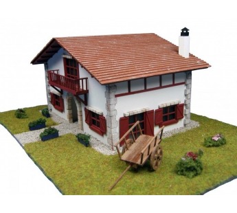Сборная деревянная модель деревенского дома Artesania Latina Chalet kit de Caserío con carro, 1/72#1919976