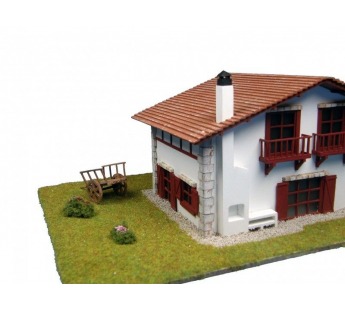 Сборная деревянная модель деревенского дома Artesania Latina Chalet kit de Caserío con carro, 1/72#1919978