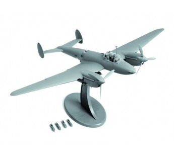 Сборная модель ZVEZDA Пикирующий бомбардировщик Пе-2, 1/48#1932221