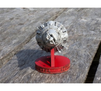 Сборная модель Red Iron Models Советский ИСЗ Спутник-3, 1/35#1940459