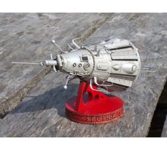 Сборная модель Red Iron Models Советский ИСЗ Спутник-3, 1/35#1940458