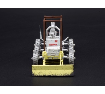Сборная модель Red Iron Models Сервисно-транспортный робот СТР-1, 1/35#1940435