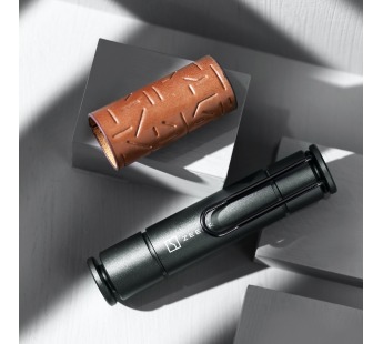 Аварийный молоток ZEEKR со стропорезом#2138991