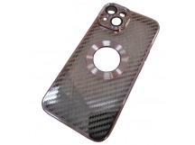 Чехол силиконовый iPhone 14 под карбон с открытым лого и защитой камеры светло-розовый